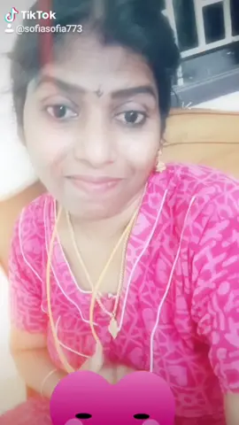 மஞ்சள்  தாலியும் குங்குமமும் வைக்கனும்மன்னு ரொம்ப நாள் ஆசை நிறைவேறிடுச்சு. i love my purusha