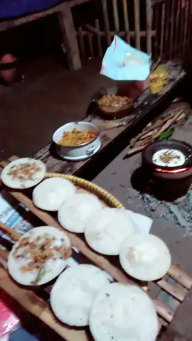 mlm2 beli sorabi mumpung ada d kampung... 😊😉😘 ada sorabi telur, daging ayam, oncom dan original.... 🤤👍