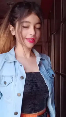 I don't know why I was blushing so much 😂#foryoupage #viral #trend #trending #riyapandey #gharbaithoindia #cute @tiktok_india