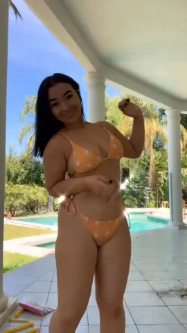 Pool day✨💕
