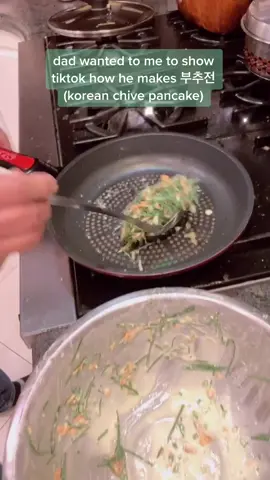 dad made us 부추전🥵 (korean chive pancake) #fyp #foryoupage #cooking #korean #pancake #yummy #hi #earthday
