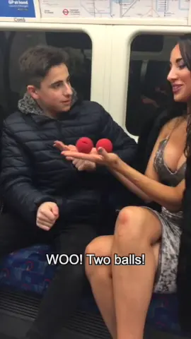 Magic in Central London 😱😍 (THANK YOU SO MUCH FOR 50K FOLLOWERS!! ❤️❤️) #ballmagictricks #magicianlife