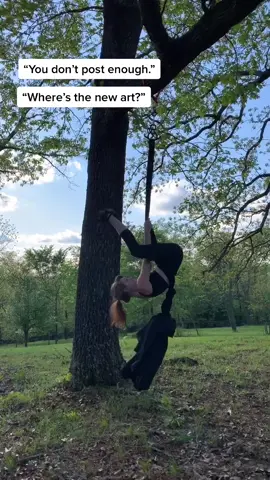 My face says it all. Having fun // staying active is essential to my art. #fyp #btw #naturelove #artist #aerialsilks