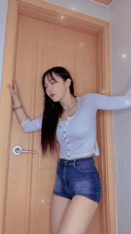 #아뜨 챌린지 ㅋㅋㅋ엉덩이가뜨거운중 나는 맨날 늦게 자  #틱톡밈 #틱톡 #디제이 #추천