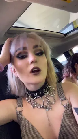 #greenscreenvideo #greenscreen the sonic lady in the background anxkwkcnakcoiw that video was us 2 years ago