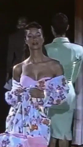 90s fashion, save as live wallpaper ✨ #fyp #fashion #aesthetic #foryou #SpaDeOlay #fashionshow #fashionweek #90s #goingpro #beautiful #90sfashion