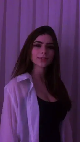 #pov estamos em um show e percebo que você esta me olhando...