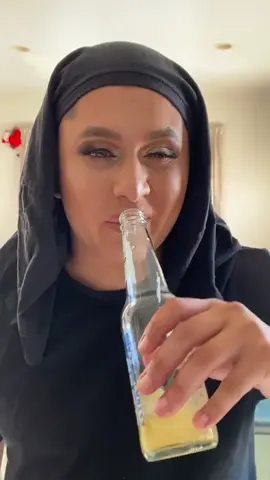 When your parents have literally lost the plot! 😂 ￼#fyp #foryoupage #nz #funny #maori #crackup #lvlogs #makeup #isolation @unclejacktai @liv.yx