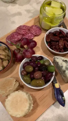 I love a good charcuterie board! ❤️ if you do too! #showstopper#charcuterie#charcuterieboard#cheese#olives#salami#Recipe#quickrecipe#food#Foodie#yummy