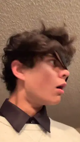 ALWAYS keep an eye out for selener 😳😰 (thank u for 4 million AH!!!🤍🥺)