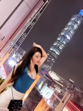 遠百信義A13的夜景真的美！和朋友一起喝一杯挺不錯的！☺️☺️☺️#girl #foryyou #我 #今日穿搭 #今までありがとう #今天穿什麼 #台北101