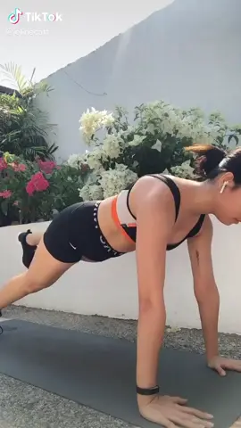 Is the #leanwititchallenge considered a workout? Yea, we definitely think so! 💪🏼 @jelinecatt #SelfCareWithZALORA #fyp