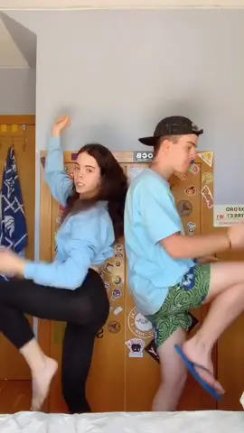¿Cuántas veces crees que lo repetimos? 😆 @dieguitoultra #dance #twins #trend ‼️