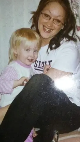 I only say this bcs I think my mams rly pretty and people say we look alike 🥺