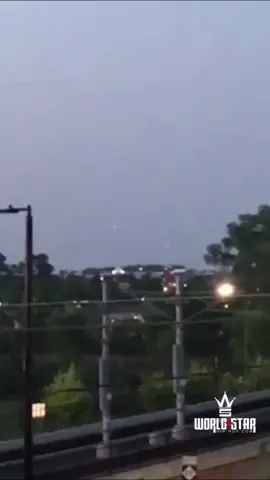 “UFO caught in North Carolina” 🛸😳🤔 (IG: @_.est87) #ufo #whatwasthat #alien