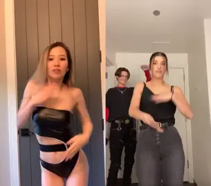 Test: does Tiktok prefer duets 🤔 #duet with @charlidamelio #fyp #foryoupage #cannibaldance #keshacannibal