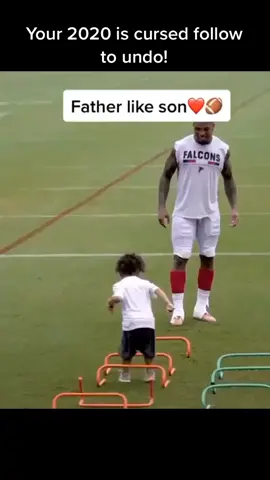 Follow for more!🤩 #foru #football #sports #foryou #fyp #corona #keepingactive #greenvspurple #crazy