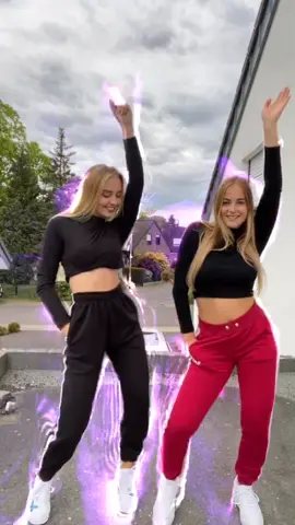 Little dance session on the roof🤯 #purpleflame #foryoupage #foryou #viral #fürdich