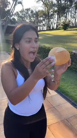 Aquele pão quentinha e durinho... huuum #pao #aquelepaoquentinho #manteiga #simoneesimaria #simoneses #challenge