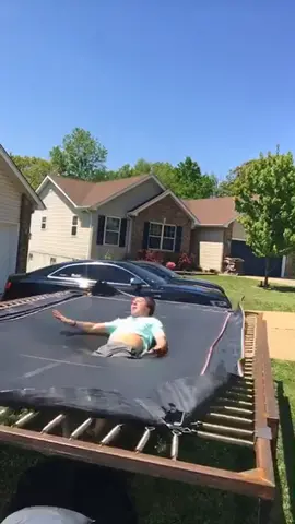 Ope my poor trampoline 😅 how much did this scare you 1-10? This is my friend Luke. #foryou #fail #trampoline #flips #backflip #mycrib #keepingactive