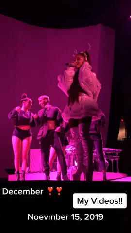December 💓💓 the entire Christmas set was magical 🥺 #swtcharlottesville #sweetenertour #arianagrande #ariana #fyp #FYP
