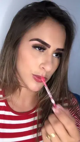 Tem que Respeitar as Sombrancelhas dela Querida, Porque a partir de hoje ela não sai mais na chuva 👏🏽😂😂 POR: ALLIGONARIA 😍 #humor #sombrancelha