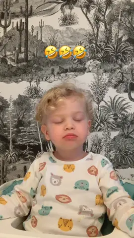 😅 #leoneluciaferragni