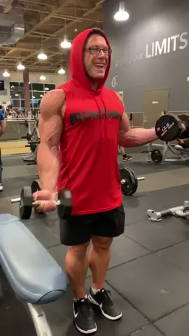 The pump is real! Making those light weights feel heavy.  High volume kind of day. #hardwork #aesthetic #shredded #dedicated #athlete #fitfreak