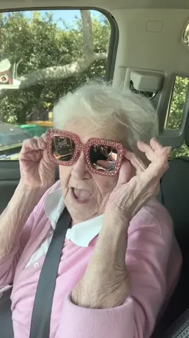 She’s a bad B*tch! 🤣 #grandmabobbe #fyp #foryoupage #funny #haha #alwayslearning