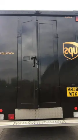 Who doesn’t love there ups driver. #driver #funny #fyp #brighterinside #tiktok #screem #lovefans #fans #Love #happy #ups #delivery #fortoupage