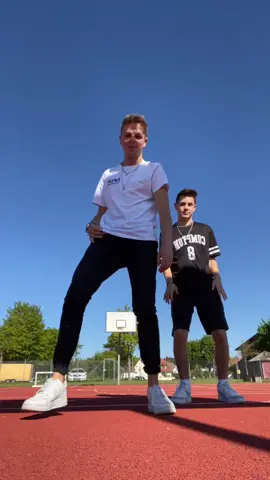 Sein Handy loool hahah @itsofficialmarco #dance #fürdich #fyp