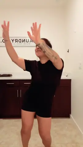 A #hula is always better🤙🏼dc:@victoriamikaele #islandgirl #guam #MomsofTikTok #over30club #familytime #gonnabefriends #fyp #justinbieber