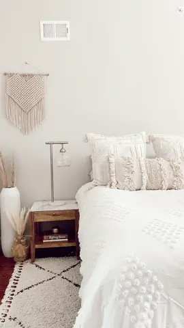 CEO of neutral decor #homedecor #mycrib #bedroomcheck #happyathome #myhouse #gotthisforyou #bedroomdecor