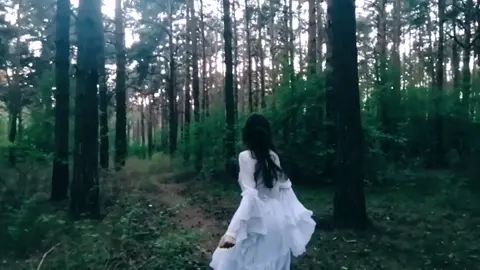 Keep your soul... #aesthetic #cosplay #cosplayer #cosplaygirl #soul #foryou #forest #sw #gotica #light #Running #aesthetics #aestheticvideo #gotic