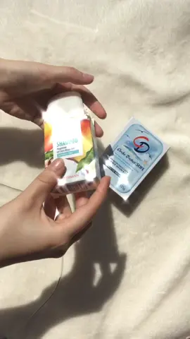 What‘s your eye colour? #asmr #asmrsounds #asmrvideo #asmtriggers #asmrtapping #asmrsoap #soapasmr #isana #cd #asmrunboxing #asmrtingle #soap #seife