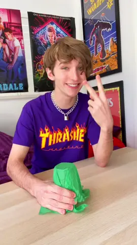 who saw the behind the scenes video?!