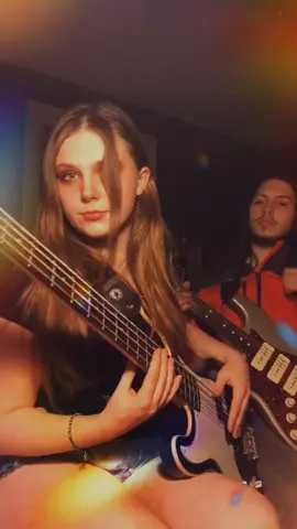 the less I know the better -tame impala #fyp #foryoupage #foru #foruyou #quarantine #trend #viral #vibe #tameimpala #bassist #challenge #check #music