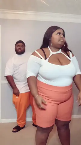 Even when I tell him what to do he still do it wrong ! #blackcouplelove #plussizecouple #bigbeauty #plussizelove #plussizeedition #plusesizegirl