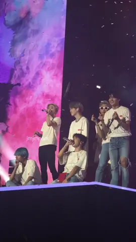 엔딩은 언제나 아쉬움 뭉클😭💜 #bts #btsarmy  #loveyourselftour #jimin #btsconcert #btstour #army #foryou #fyp #방탄소년단 #kpop #armyさんと繋がりたい @bts_official_bighit