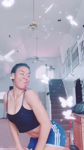 i jus mixed like two challenges together bt ay #4wallschallenge #fyp #dance #foryoupage