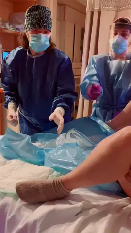 Gracias a Dios todo salió bien 👍🏻 gracias a Dios!! 🙏🙏👸Nació nuestra princesa 👑 a pesar de estos tiempos difíciles con esta pandemia Dios es fiel