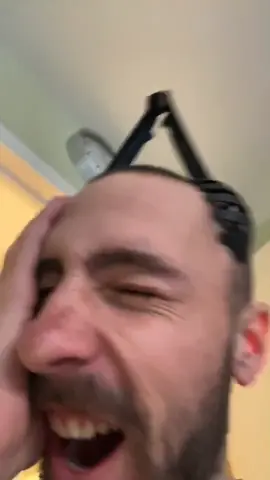 AHAHAH REGARDEZ JUSQU’À LA FIN 😭😭 #pourtoi #humour #foryoupage #claque #video #maman #viral