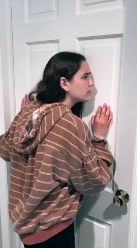 follow her (part 5) #fyp #InTheHouseparty #poseathome #MomsofTikTok #momslie #familyfight #secretrelationships #lyingtoyou #parentslie #momdrama