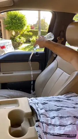 Water seat prank 😂 @jessieesims #foryou #foryoupage #tiktok