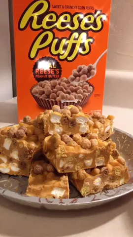 No-Bake Reese’s Puffs Bars. 😍 @reesespuffs #EatEmUp #foodfam #CookingHacks #nobake #reesespuff