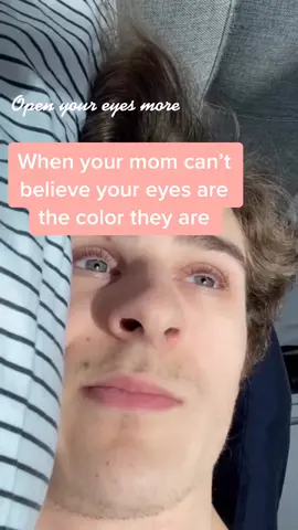 I thought my eyes were red from woking smeed! My eyes change color quite a lot depending if the sun is hitting them or not 😂#loveyomama @chrisudalla