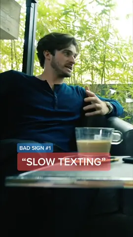 Texting Signs He’s Not That Interested... #texts #slowtexts #slowtexting #flirting #dating #onlinedating #attraction #singlelife