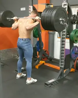 jean squats #fyp #squats #legday #Fitness #bodybuilding #grind #jeans