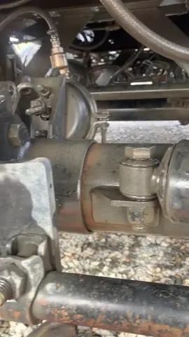 Driver said his rear steer lock won’t lock in 🤔 #heavyequipmentmechanic #fieldmechanic #dieselmechanic #mobilemechanics #mack #dumptrailer