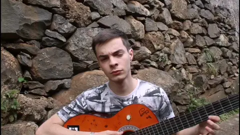VÊ A REAÇÃO do @tiagovski555yt a ME VER TOCAR GUITARRA 🤣 //#foryou #fyp